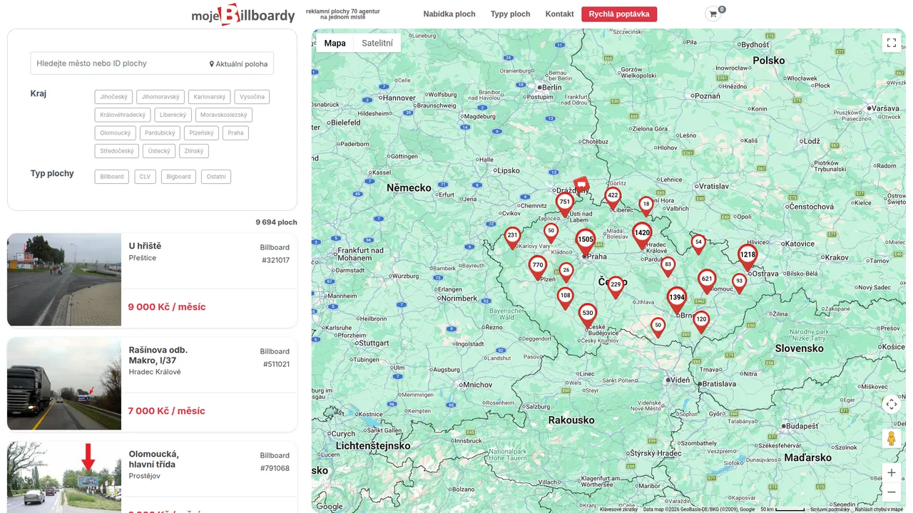 Vyhledávání na MojeBillboardy.cz – mapa Česka se shluky ploch, hledání podle města, filtry kraje a typu plochy a výpis billboardů s cenou za měsíc